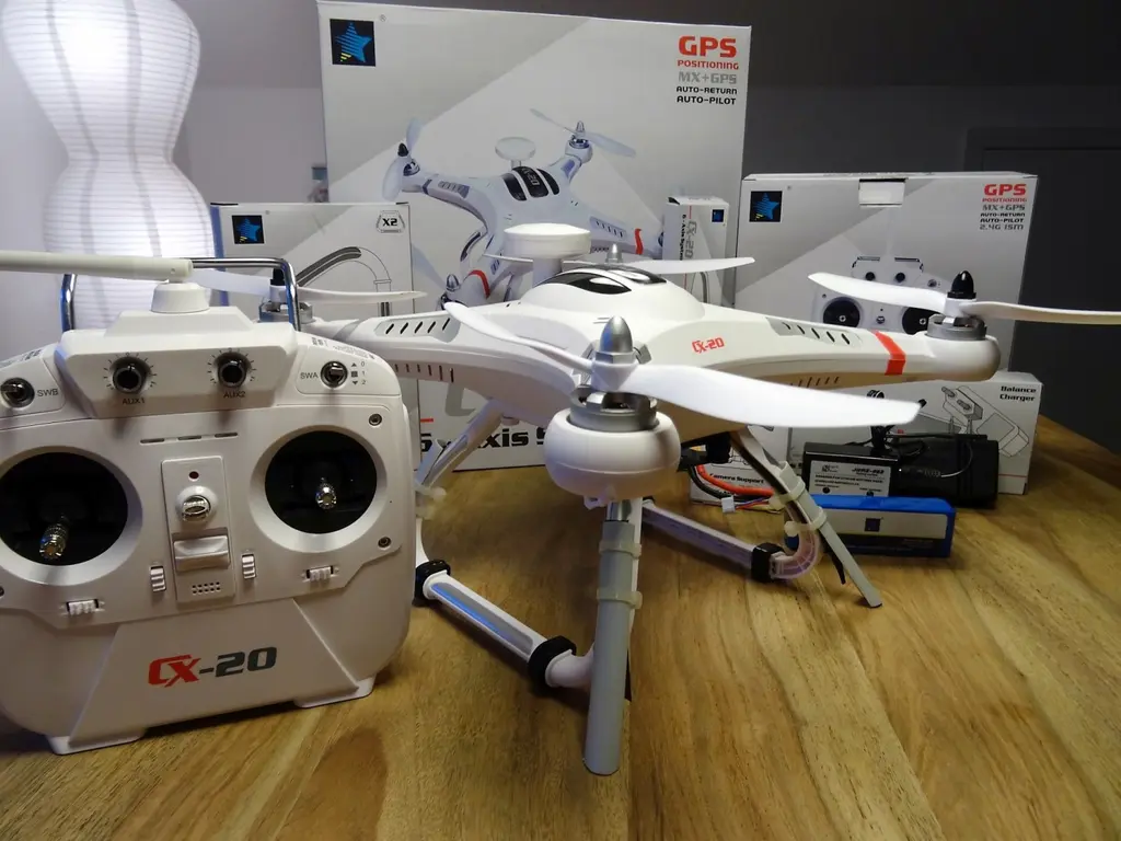 Комплектация Cheerson CX-20: коптер, пульты и коробка
