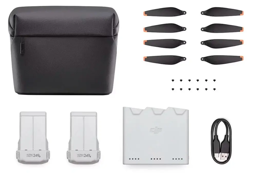 Комплект DJI Mini 3 Pro Fly More Kit: сумка, аккумуляторы, винты